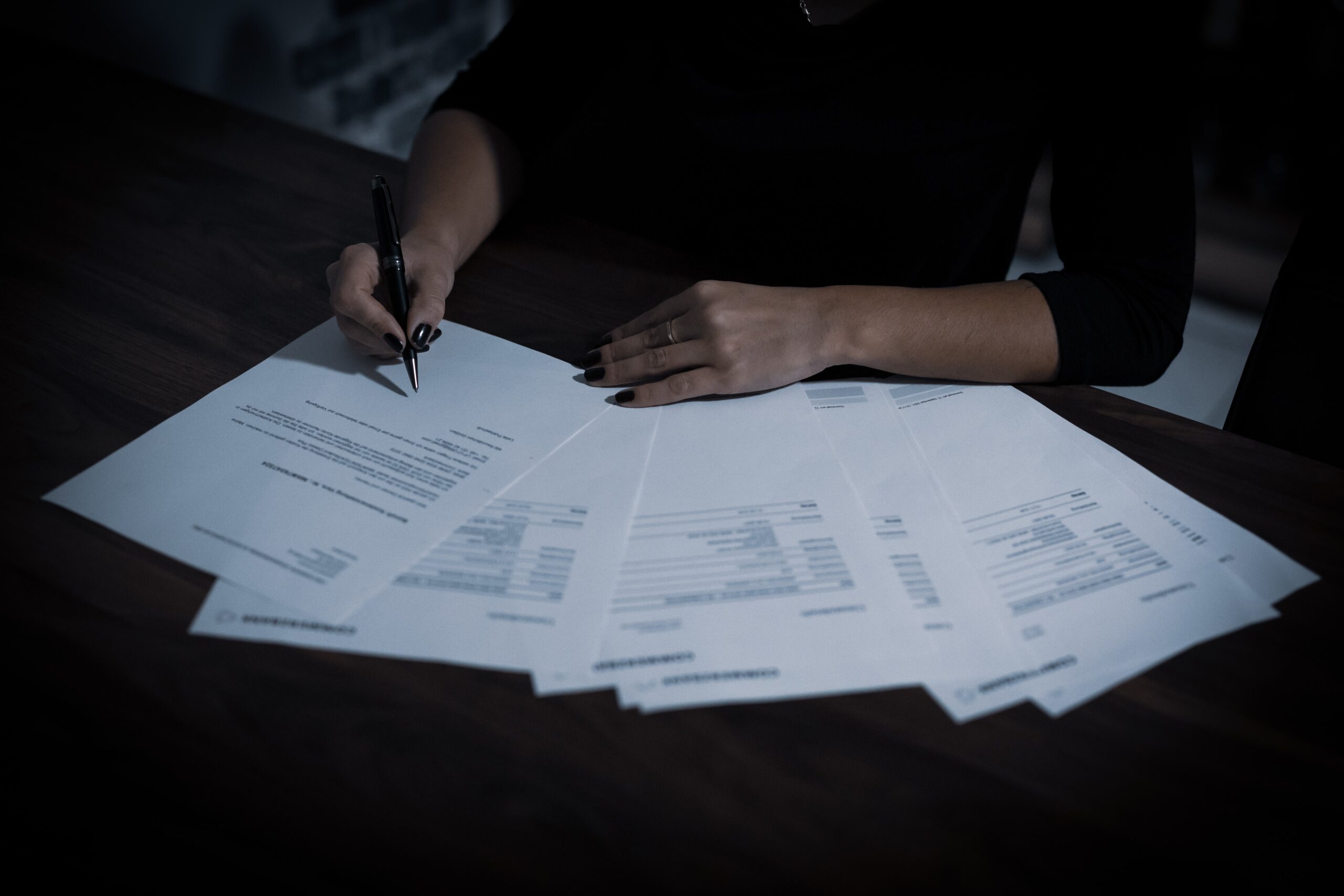Mehr über den Artikel erfahren Der Bund hat geheime Impf-Verträge unterschrieben. Dabei werden Informationen verheimlicht, auf die Bürger ein Recht haben. Was vertuscht der Bundesrat?​